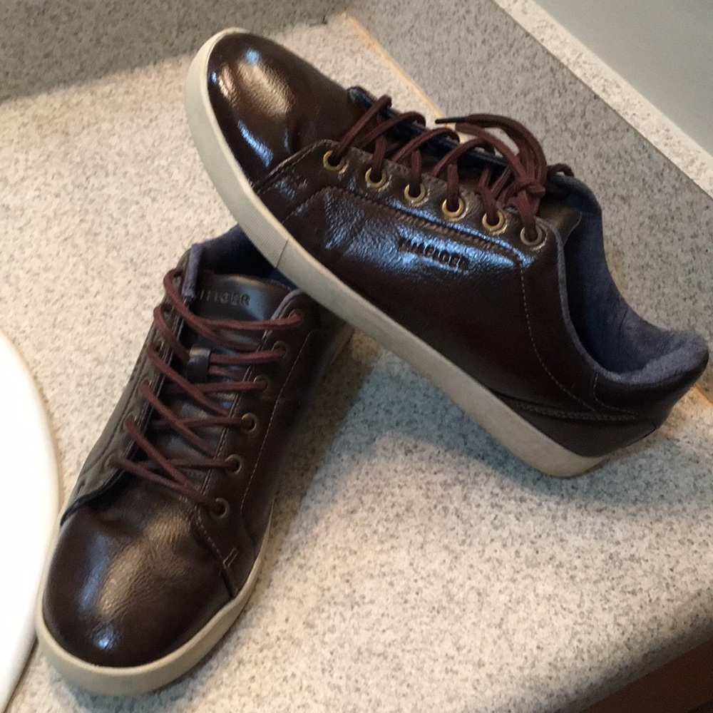 Dress shoes